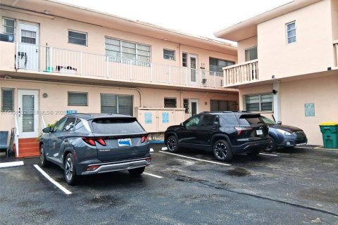 Снять в аренду кондоминиум в Майами-Бич, Флорида 1 спальня, 59.18м2, № 2023393 - фото 4