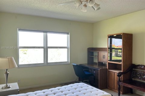 Condominio en venta en Pembroke Pines, Florida, 2 dormitorios, 140 m2 № 1935951 - foto 12