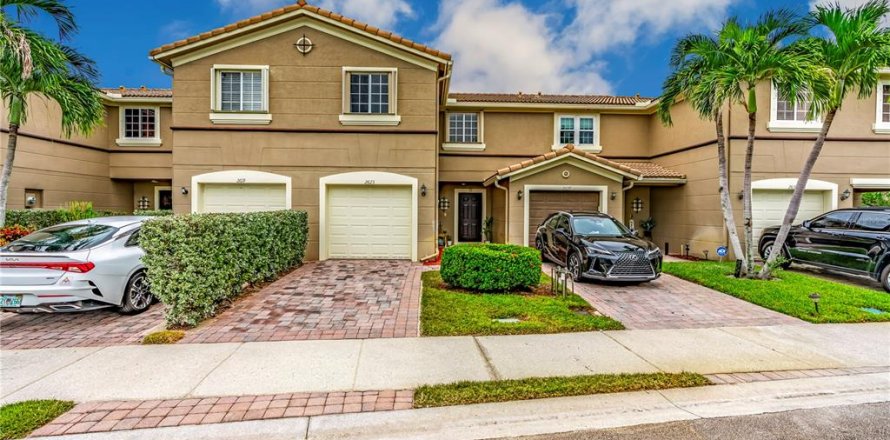 Touwnhouse à Saint Lucie, Floride 3 chambres, 139.35 m2 № 2400034