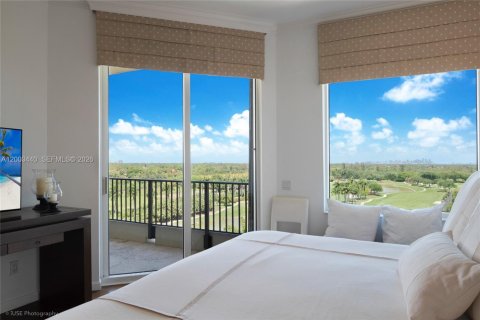 Купить кондоминиум в Корал-Гейблс, Флорида 3 спальни, 261.43м2, № 2068643 - фото 9