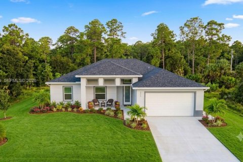 House in Lehigh Acres, Florida 4 bedrooms, 159.7 sq.m. № 2187823