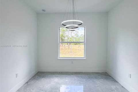 House in Lehigh Acres, Florida 4 bedrooms, 159.7 sq.m. № 2187823 - photo 9