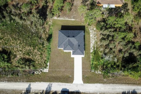 House in Lehigh Acres, Florida 4 bedrooms, 159.7 sq.m. № 2187823 - photo 29
