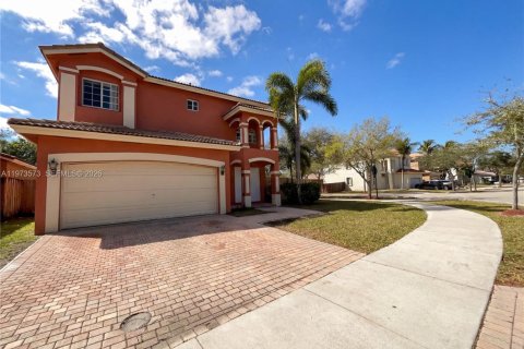 Купить виллу или дом в Хомстед, Флорида 3 спальни, 178.28м2, № 2036469 - фото 8