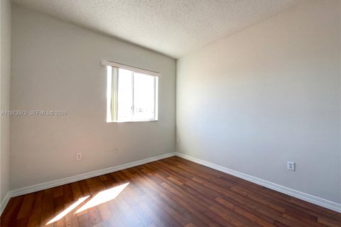 Купить виллу или дом в Хомстед, Флорида 3 спальни, 178.28м2, № 2036469 - фото 17