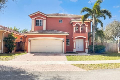 Дом в Хомстед, Флорида 3 спальни, 178.28м2 № 2036469