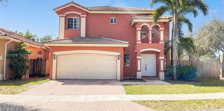 Дом в Хомстед, Флорида 3 спальни, 178.28м2 № 2036469