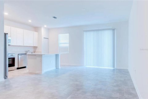 Touwnhouse à vendre à Davenport, Floride: 3 chambres, 161.46 m2 № 1733822 - photo 4