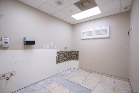 Immobilier commercial à vendre à Beverly Hills, Floride: 360.65 m2 № 2279808 - photo 16