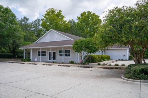 Immobilier commercial à Beverly Hills, Floride 360.65 m2 № 2279808
