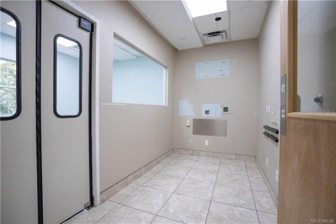 Immobilier commercial à vendre à Beverly Hills, Floride: 360.65 m2 № 2279808 - photo 24