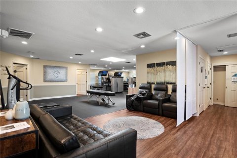 Commercial property in Saint Petersburg, Florida 537.35 sq.m. № 1722168 - photo 17