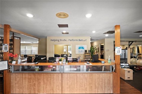Commercial property in Saint Petersburg, Florida 537.35 sq.m. № 1722168 - photo 2