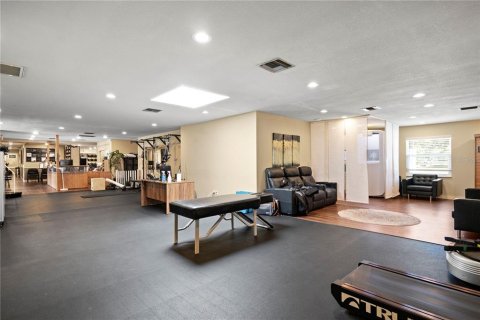 Commercial property in Saint Petersburg, Florida 537.35 sq.m. № 1722168 - photo 8