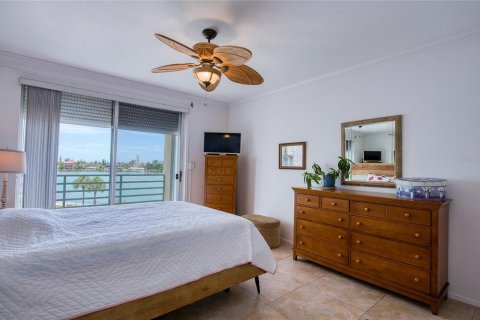 Condo in South Pasadena, Florida, 2 bedrooms № 2151910 - photo 19