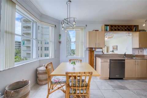 Condo in South Pasadena, Florida, 2 bedrooms № 2151910 - photo 8