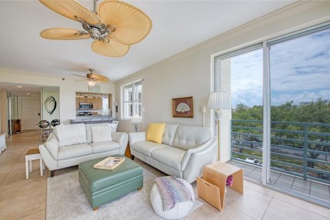 Condo in South Pasadena, Florida, 2 bedrooms № 2151910 - photo 16