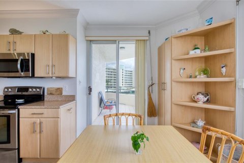 Condo in South Pasadena, Florida, 2 bedrooms № 2151910 - photo 6