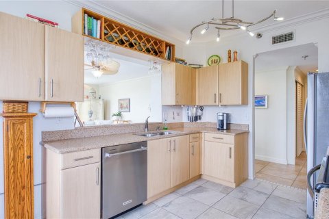Condo in South Pasadena, Florida, 2 bedrooms № 2151910 - photo 5