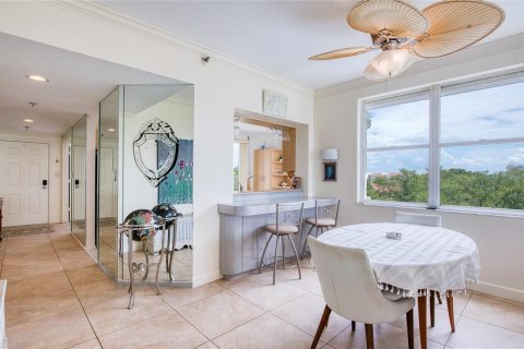 Condo in South Pasadena, Florida, 2 bedrooms № 2151910 - photo 12