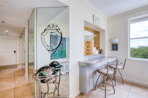 Condo in South Pasadena, Florida, 2 bedrooms № 2151910 - photo 13