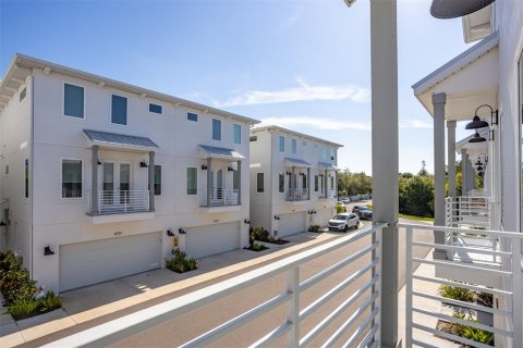 Adosado en venta en Tampa, Florida, 3 dormitorios, 197.97 m2 № 2195860 - foto 21