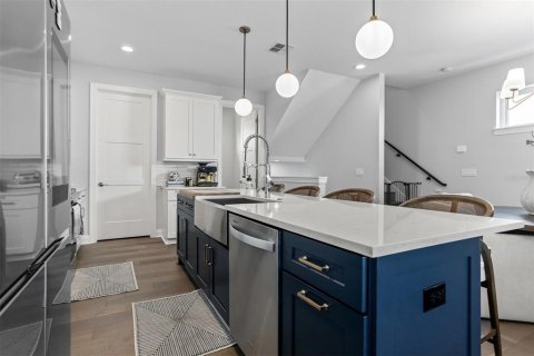 Adosado en venta en Tampa, Florida, 3 dormitorios, 197.97 m2 № 2195860 - foto 4