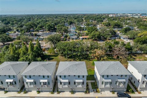 Adosado en venta en Tampa, Florida, 3 dormitorios, 197.97 m2 № 2195860 - foto 22