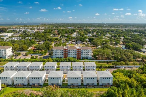 Adosado en venta en Tampa, Florida, 3 dormitorios, 197.97 m2 № 2195860 - foto 24