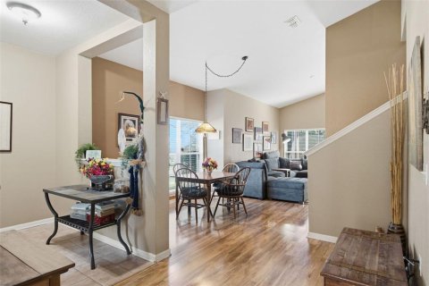 Touwnhouse à vendre à Tampa, Floride: 3 chambres, 172.33 m2 № 2416302 - photo 5