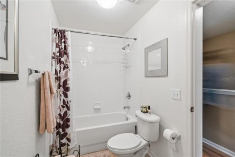 Touwnhouse à vendre à Tampa, Floride: 3 chambres, 172.33 m2 № 2416302 - photo 18