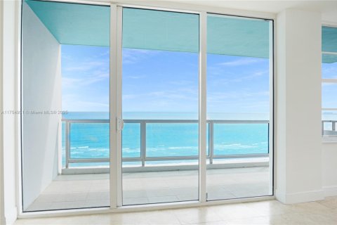 Apartamento en alquiler en Miami Beach, Florida, 2 dormitorios, 148.64 m2 № 1738332 - foto 14