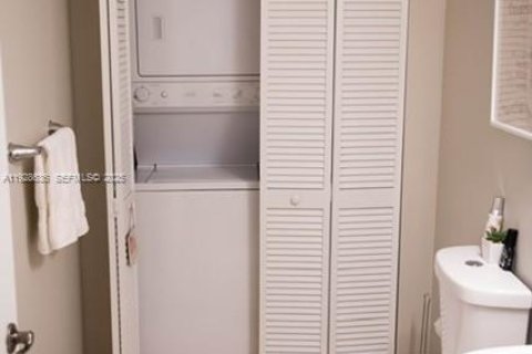 Condominio en venta en Miami, Florida, 1 dormitorio, 106.09 m2 № 1989927 - foto 8