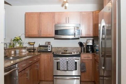 Condominio en venta en Miami, Florida, 1 dormitorio, 106.09 m2 № 1989927 - foto 4