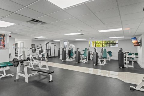 Copropriété à vendre à Hallandale Beach, Floride: 2 chambres, 99.87 m2 № 2063413 - photo 27