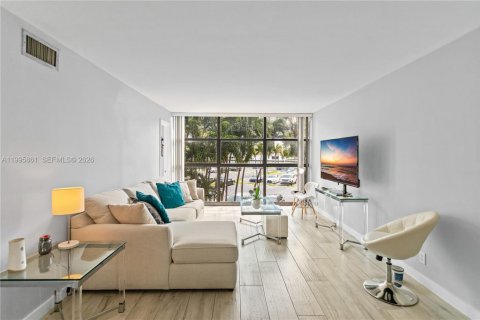 Copropriété à vendre à Hallandale Beach, Floride: 2 chambres, 99.87 m2 № 2063413 - photo 3