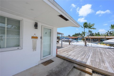 Casa en alquiler en Dania Beach, Florida, 2 dormitorios, 156.45 m2 № 2054789 - foto 3