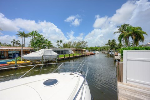 Casa en alquiler en Dania Beach, Florida, 2 dormitorios, 156.45 m2 № 2054789 - foto 25