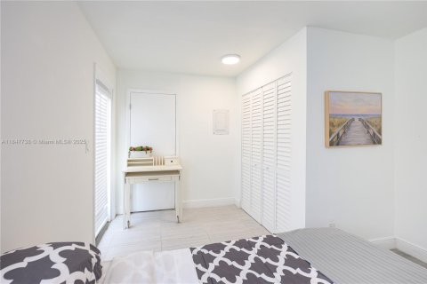 Casa en alquiler en Dania Beach, Florida, 2 dormitorios, 156.45 m2 № 2054789 - foto 19