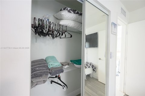 Casa en alquiler en Dania Beach, Florida, 2 dormitorios, 156.45 m2 № 2054789 - foto 21