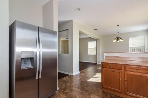 Villa ou maison à louer à Land O' Lakes, Floride: 3 chambres, 143.26 m2 № 1918116 - photo 7