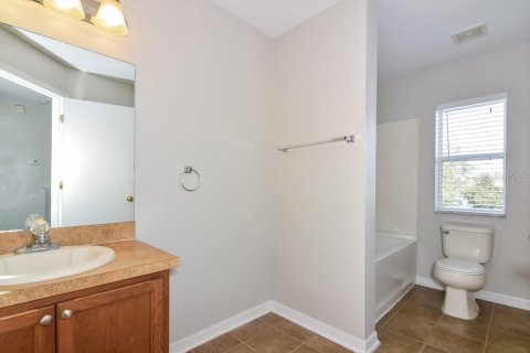 Villa ou maison à louer à Land O' Lakes, Floride: 3 chambres, 143.26 m2 № 1918116 - photo 10