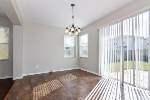 Villa ou maison à louer à Land O' Lakes, Floride: 3 chambres, 143.26 m2 № 1918116 - photo 4