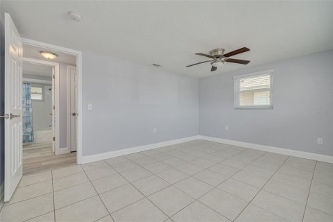 House in New Port Richey, Florida 2 bedrooms, 121.7 sq.m. № 1630265 - photo 26