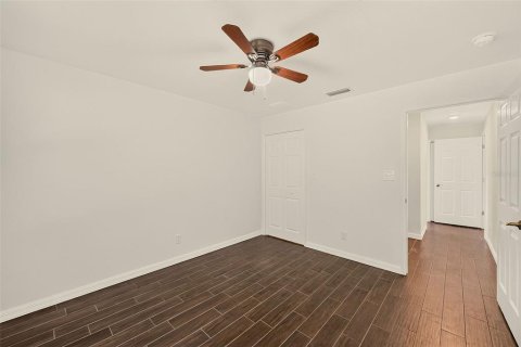 Villa ou maison à vendre à Largo, Floride: 2 chambres, 125.98 m2 № 2416295 - photo 18