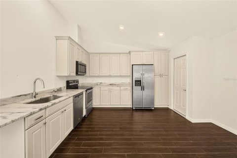 Villa ou maison à vendre à Largo, Floride: 2 chambres, 125.98 m2 № 2416295 - photo 10