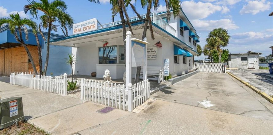 Villa ou maison à Redington Shores, Floride 3 chambres, 214.6 m2 № 1911328