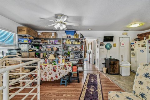 House in Redington Shores, Florida 3 bedrooms, 214.6 sq.m. № 1911328 - photo 5