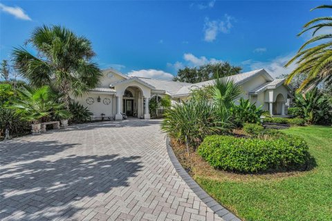 House in Palm Harbor, Florida 5 bedrooms, 299.8 sq.m. № 1907714 - photo 1