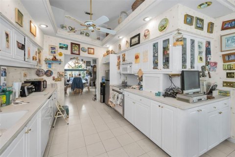 House in Palm Harbor, Florida 5 bedrooms, 299.8 sq.m. № 1907714 - photo 14